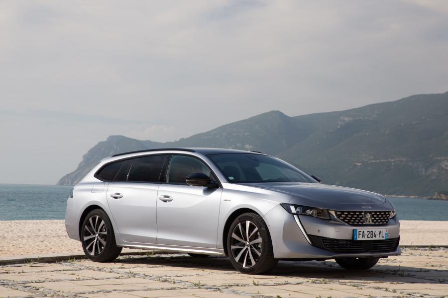 Peugeot 508 SW GT Line 2018 года  (WW) (фото 30 из 43)